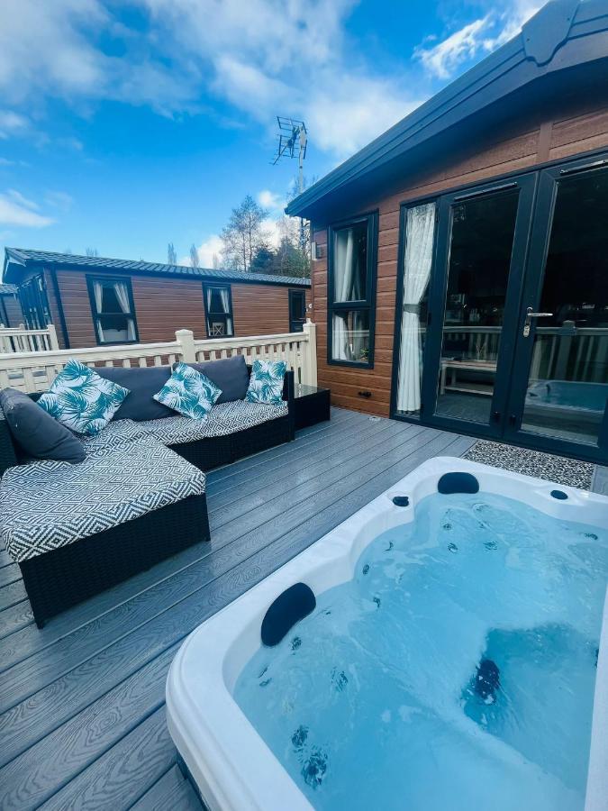 Buttermere Lodge With Hot Tub Barmby on the Moor Exterior foto